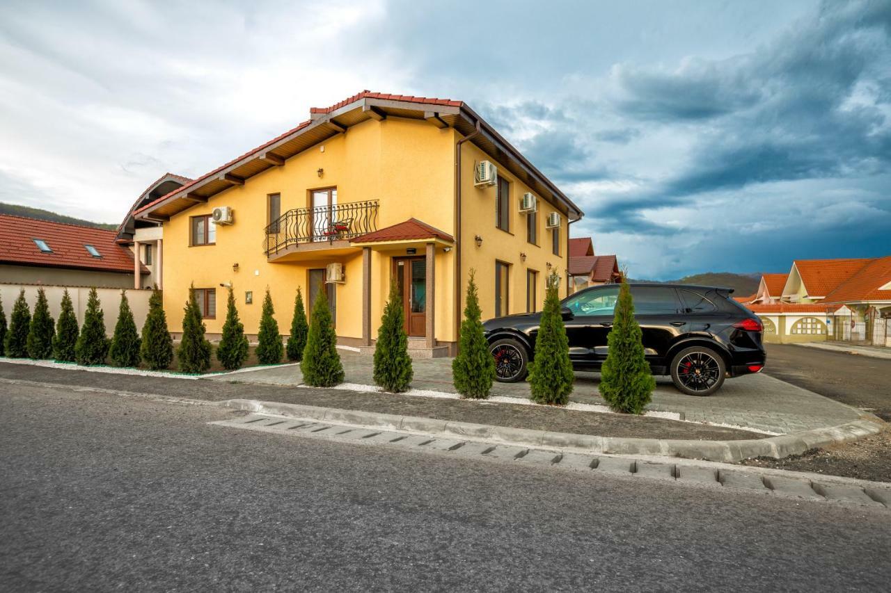Casa Romeo & Julieta Ξενοδοχείο Haţeg Εξωτερικό φωτογραφία